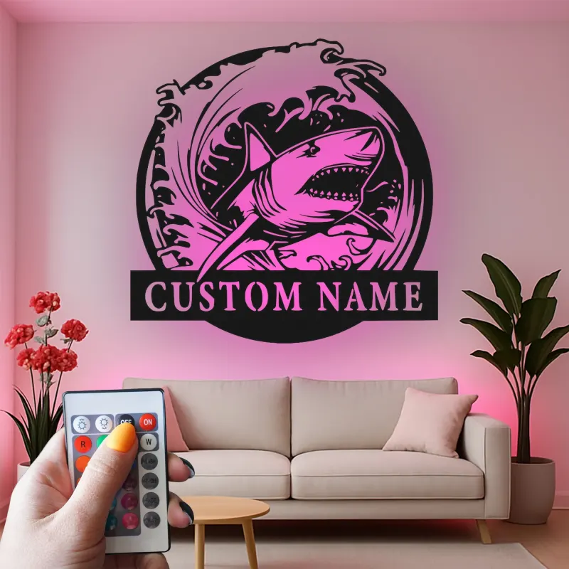 Arte da parete in metallo con squalo bianco | Insegna LED personalizzata per ufficio e taverna | Decorazione su misura con onda oceanica | Regalo marino e nautico