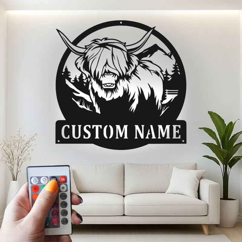 Highland Cow LED Metall-Wandkunst | Individuelles Ranch-Schild für den Eingangsbereich | Personalisierte Bauernhof-Dekoration | Rustikales Geschenk für Landwirte