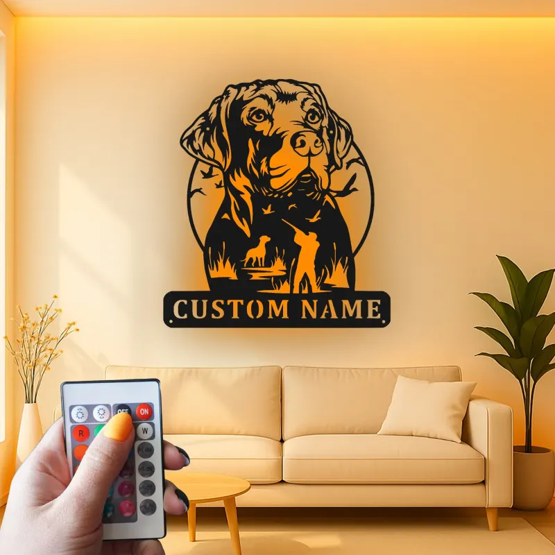 Insegna per Cacciatore Labrador Retriever | Insegna in Metallo LED Personalizzata | Regalo per Cacciatori per Man Cave | Decorazione per Caccia all'Anatra