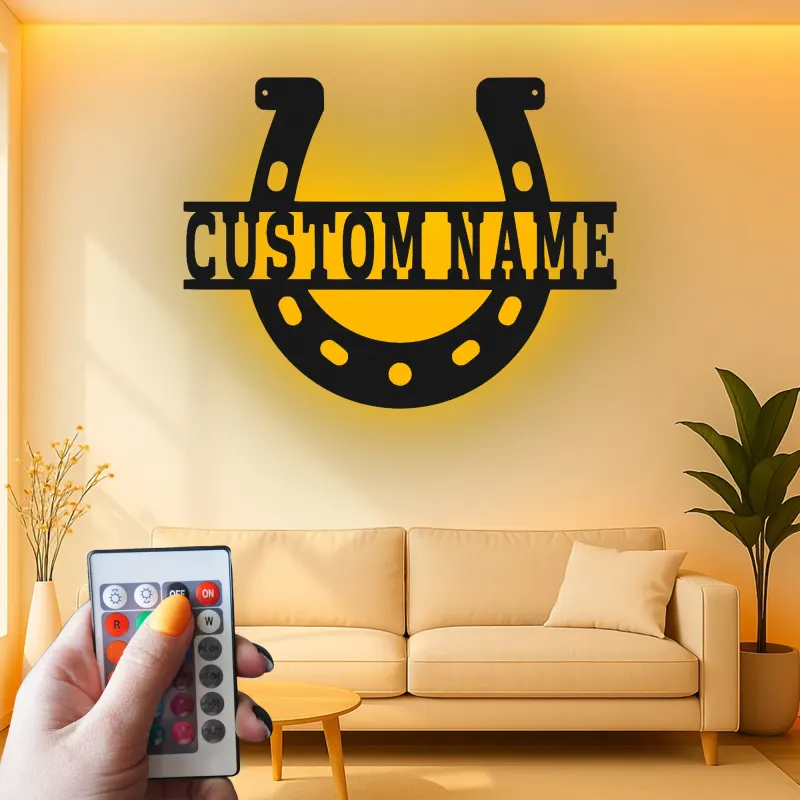 Panneau de Fer à Cheval Personnalisé | Art Métallique LED pour Grange & Ranch | Décor Équestre Personnalisé | Lumière Accent de Ferme Rustique