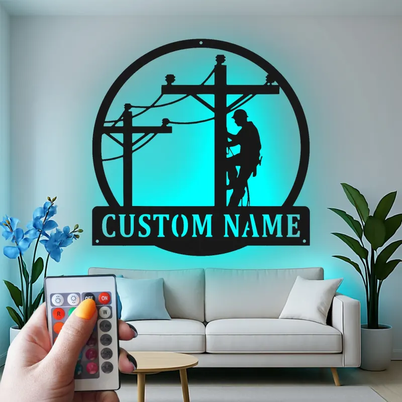 Arte Murale in Metallo Personalizzata per Lineman | Insegna Elettricista LED | Regalo con Nome Personalizzato per Lavoratore di Power Line | Decorazione per Garage e Laboratorio per Lui