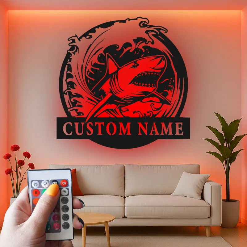 Arte da parete in metallo con squalo bianco | Insegna LED personalizzata per ufficio e taverna | Decorazione su misura con onda oceanica | Regalo marino e nautico