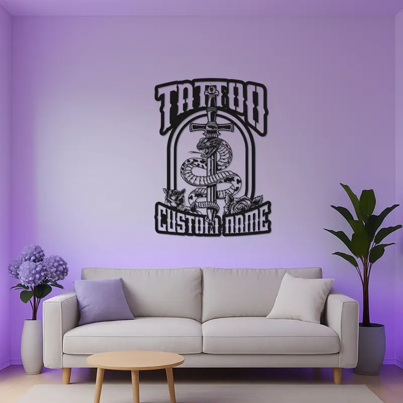 Panneau de Studio de Tatouage Personnalisé | Décoration Murale en Métal Rétroéclairée avec Serpent Gothique & Dague | Décor de Tatouage Personnalisé pour Artistes