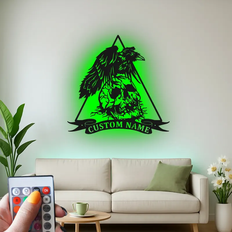 Insegna LED in metallo gotica con corvo e teschio | Arte murale horror personalizzata | Decorazione spettrale su misura per man cave, studio | Targhetta dark art