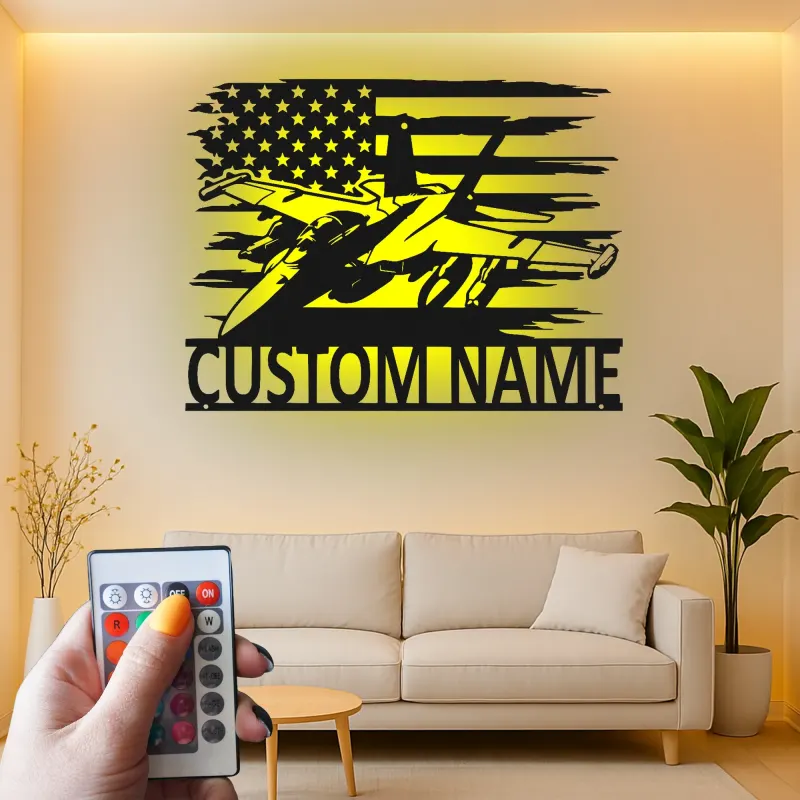Insegna in metallo personalizzata con jet da combattimento | Arte murale LED personalizzata per pilota | Decorazione per sala hobby militare con bandiera USA