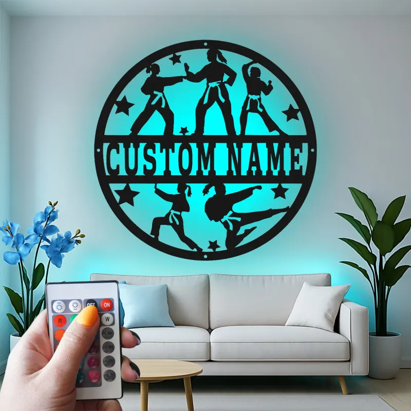 Insegna Karate Personalizzata con LED | Arte Murale in Metallo con Nome Personalizzato per Dojo | Regalo Decorativo per Combattente