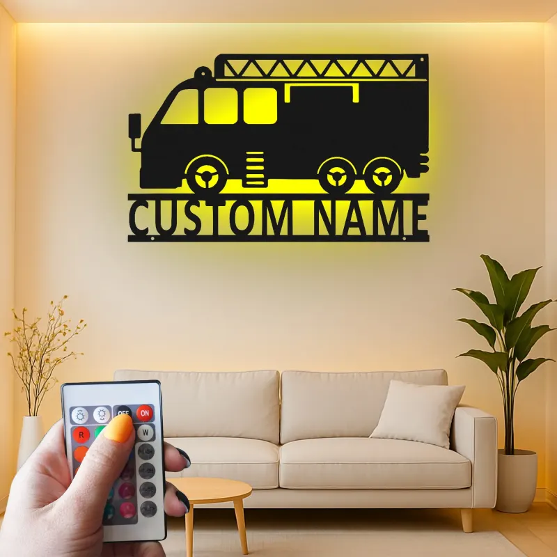 Plaque personnalisée camion de pompiers | Décoration murale LED en métal pour chambre d’enfant | Cadeau pompier personnalisé | Déco caserne