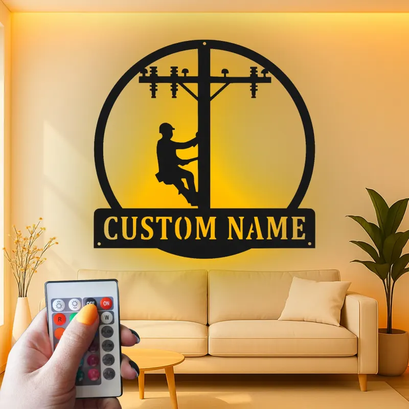 Arte da Parete in Metallo LED per Lineman | Regalo Personalizzato per Elettricista | Insegna con Nome Personalizzata per Garage o Ufficio | Decorazione per Palo Elettrico