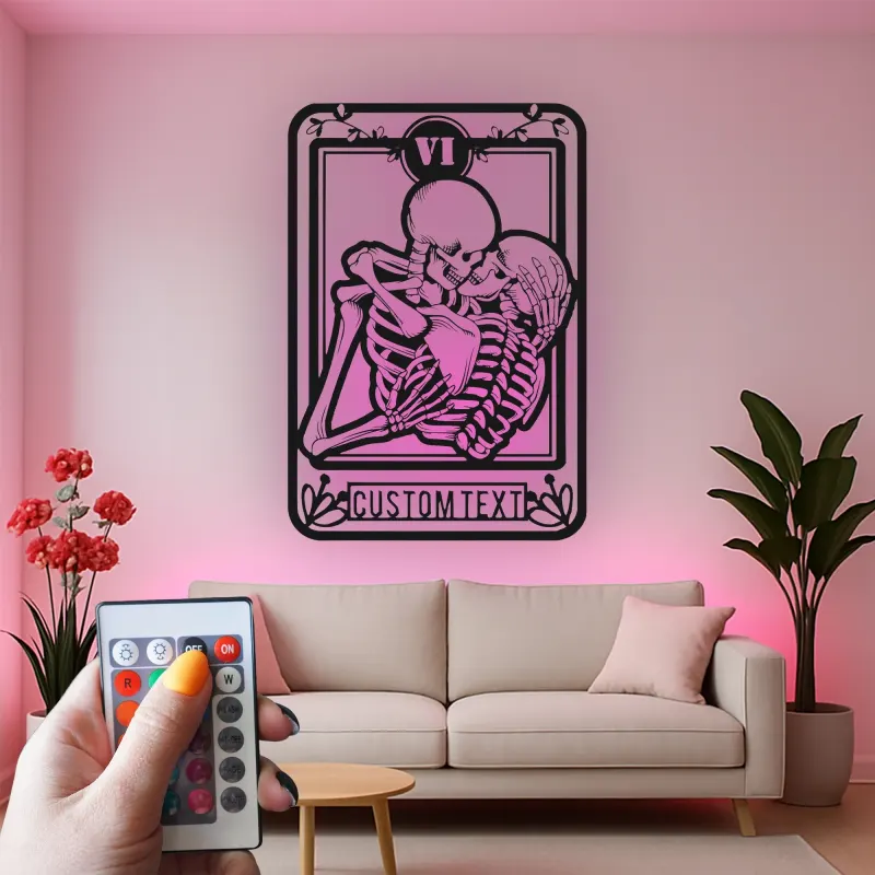 Gothic Skeleton Lovers Tarot-Kartenschild | Personalisierte LED Metall-Wandkunst | Romantische Totenkopf-Paar-Dekoration | Individuelles Jubiläumsgeschenk