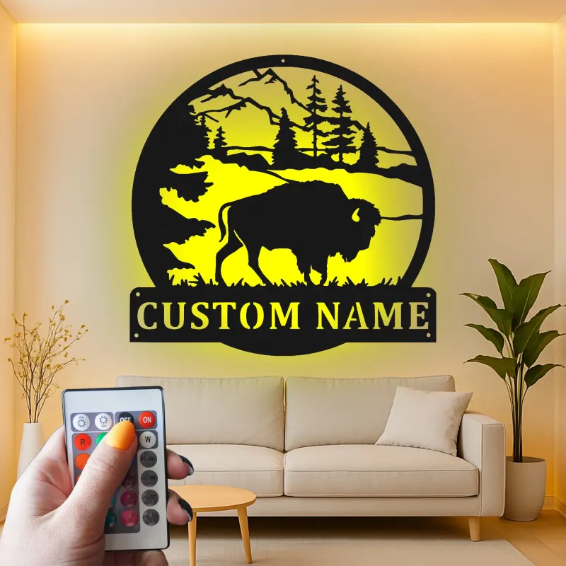 Personalisierte Bison-Bergszene LED-beleuchtetes Metallschild Geschenk für Naturliebhaber Rustikale Hütten-Dekoration