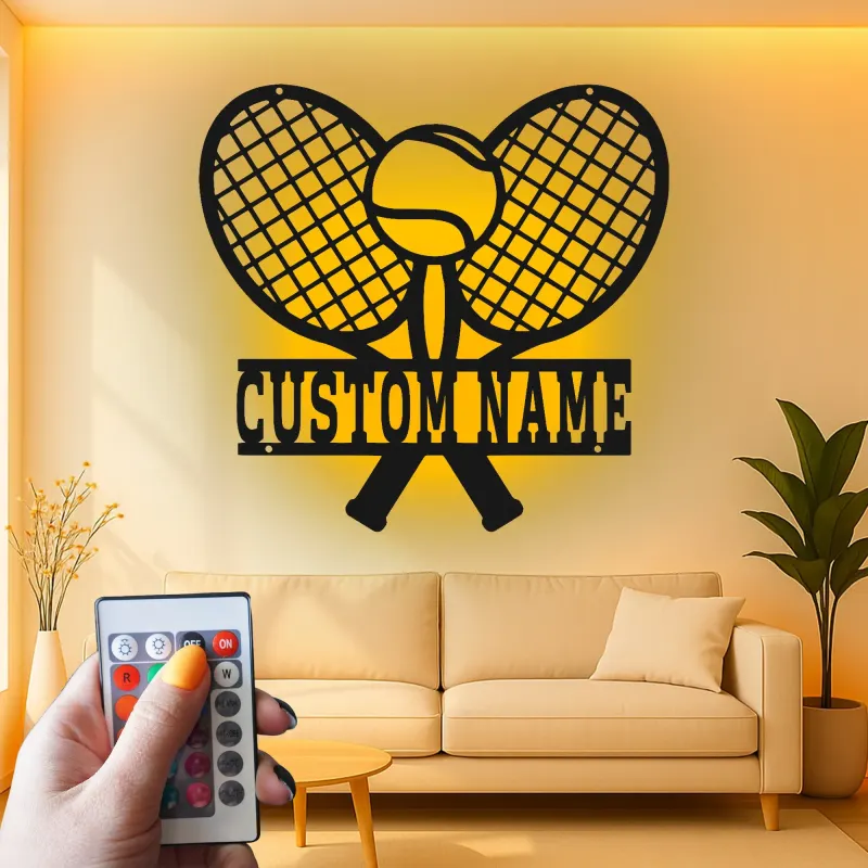 Insegna LED personalizzata con racchetta da tennis | Decorazione murale in metallo personalizzata | Arredo per stanza sportiva | Regalo premium per giocatori