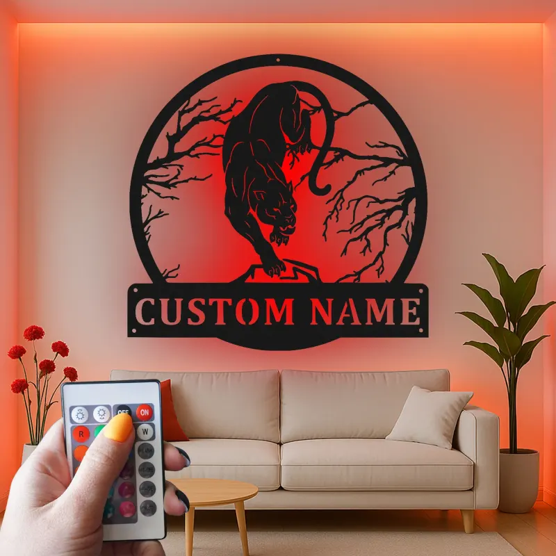 Art mural LED panthère féroce en métal | Plaque personnalisée avec nom pour man cave | Décoration murale faune sauvage, cadeau pour chasseur
