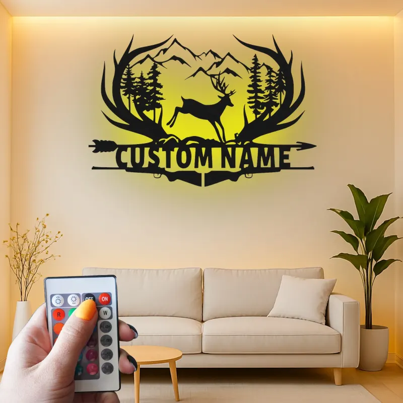 Insegna in metallo personalizzata con cervo e scena montana retroilluminata LED regalo per amanti della natura decorazione per cabin o lodge
