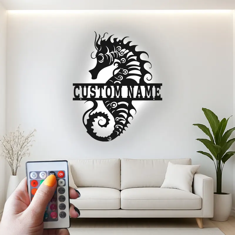 Insegna in Metallo Personalizzata Cavalluccio Marino | Arte Murale LED con Nome | Decorazione per Casa Costiera | Regalo per Casa al Mare