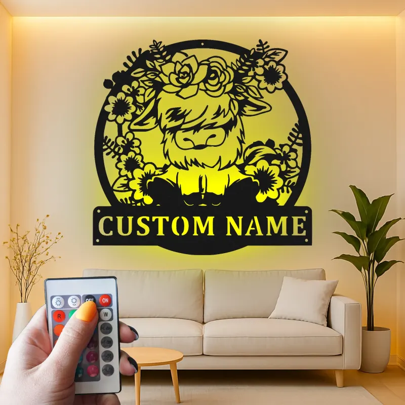 Decoración mural de metal personalizada con vaca Highland | Cartel floral LED para estilo farmhouse | Regalo a medida para ranchero y placa con nombre para nursery