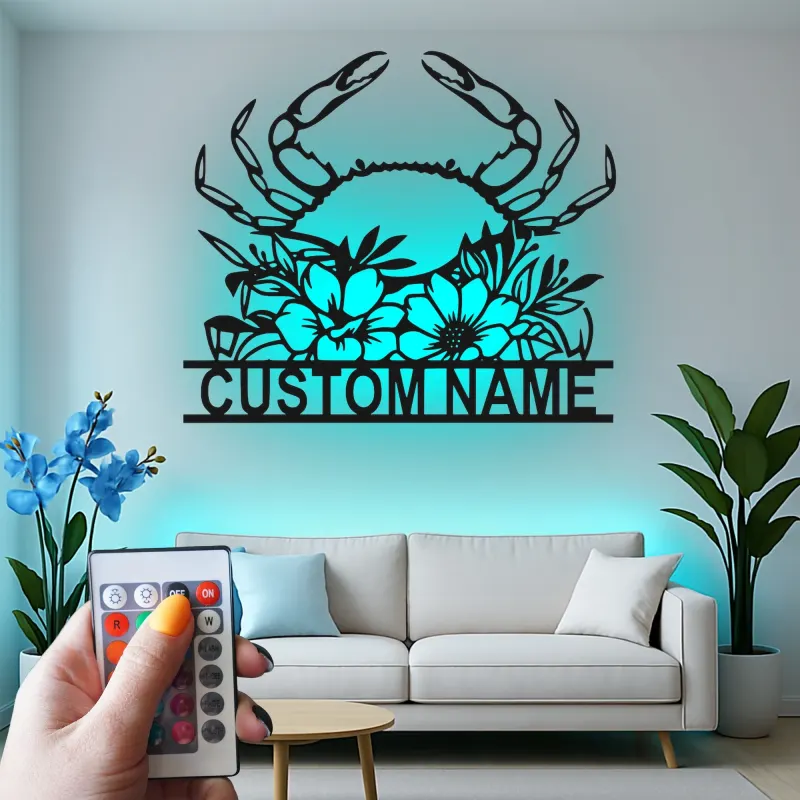 Personalisierte Krabbe mit Blumenmotiv – LED-Metall-Wandkunst, Küstengeschenk für Strandhaus-Deko
