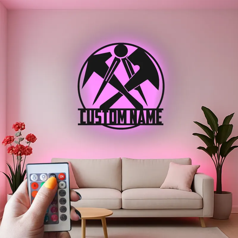 Insegna in metallo personalizzata martello e ascia | Decorazione LED per officina, man cave o garage | Regalo personalizzato per carpentiere