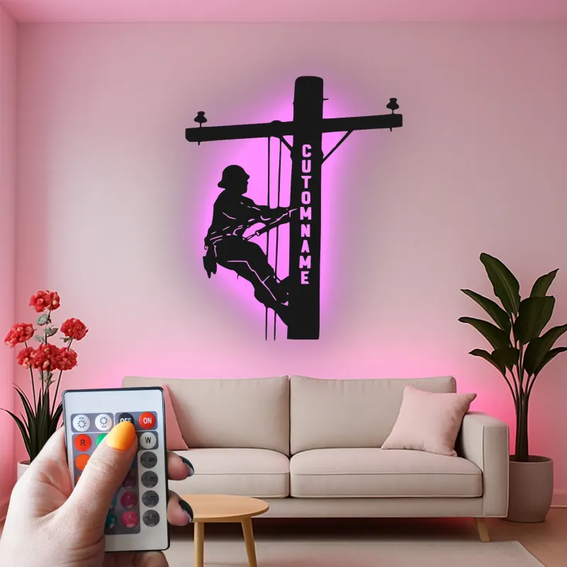 Décoration murale LED personnalisée pour lineman | Panneau métallique sur mesure pour électricien | Déco silhouette de poteau pour professionnel des services publics, bureau ou man cave