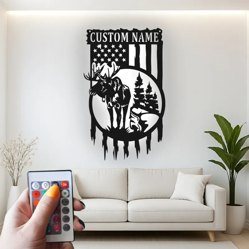Letrero LED personalizado con alce y bandera estadounidense | Arte mural de metal personalizado | Decoración rústica para cabaña para amantes de la vida al aire libre
