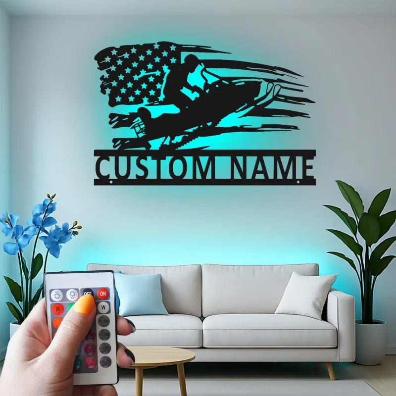 Personalisiertes Schneemobil LED-Schild | Metall-Wandkunst mit amerikanischer Flagge | Individuelle Garagendekoration für Wintersportfans