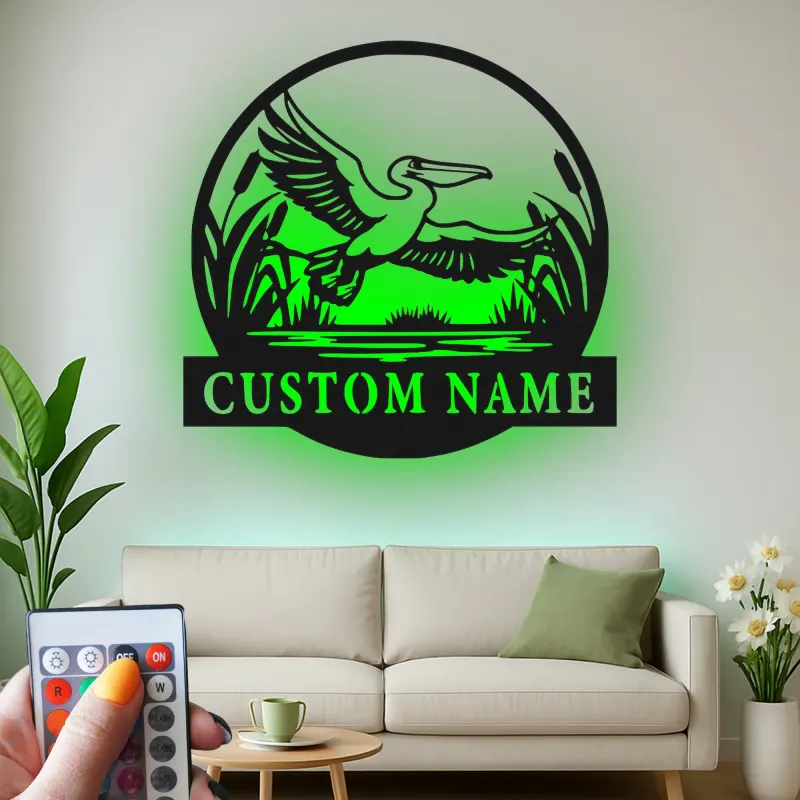 Panneau LED de pélican personnalisé | Art mural en métal pour maison de plage et décoration côtière | Plaque nominative personnalisée