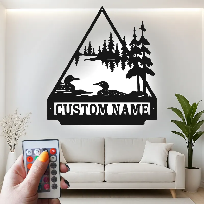 Insegna in metallo personalizzata con strolaga maggiore sul lago | Arte da parete LED per baita | Decorazione rustica con fauna selvatica e bosco | Regalo personalizzato per amanti della natura