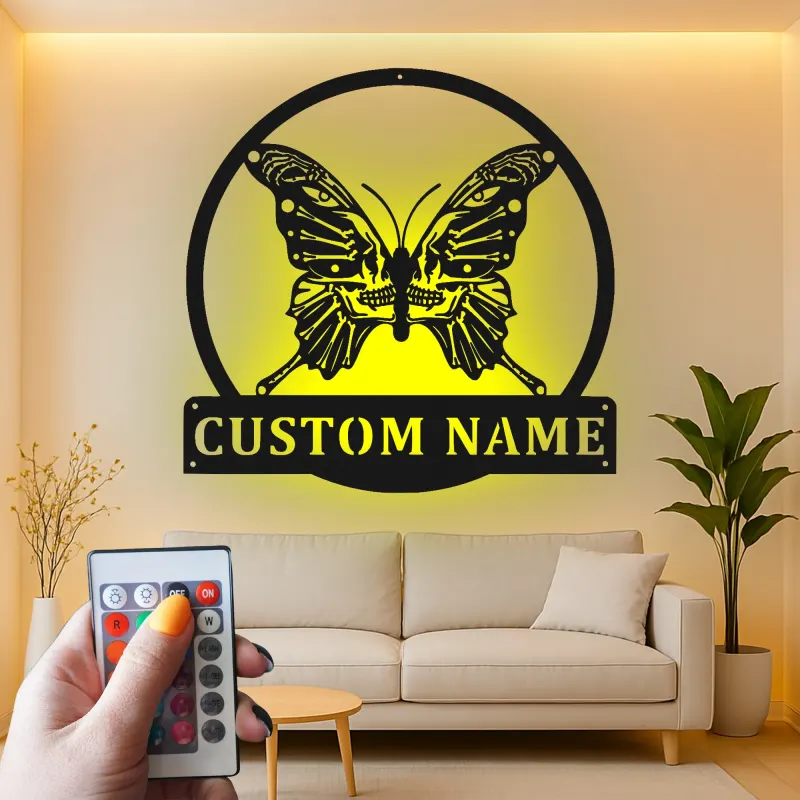 Insegna in metallo personalizzata con farfalla e teschio luce LED regalo unico per amanti del goth decorazione per camera da letto o soggiorno