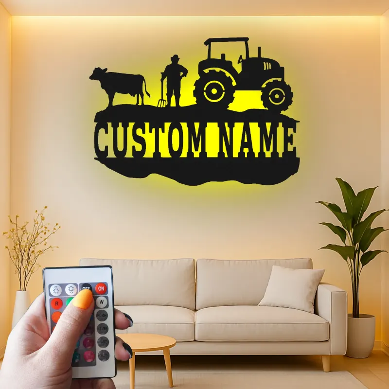 Insegna in metallo personalizzata con trattore e LED | Decorazione murale farmhouse su misura | Arredo rustico da fienile per ranch | Regalo per agricoltore
