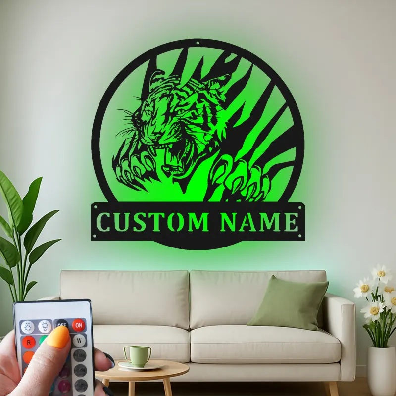 Insegna in metallo Tigre Ruggente | Arte Murale LED Personalizzata per Fauna Selvatica | Decorazione con Nome Personalizzato per Ufficio, Man Cave o Garage