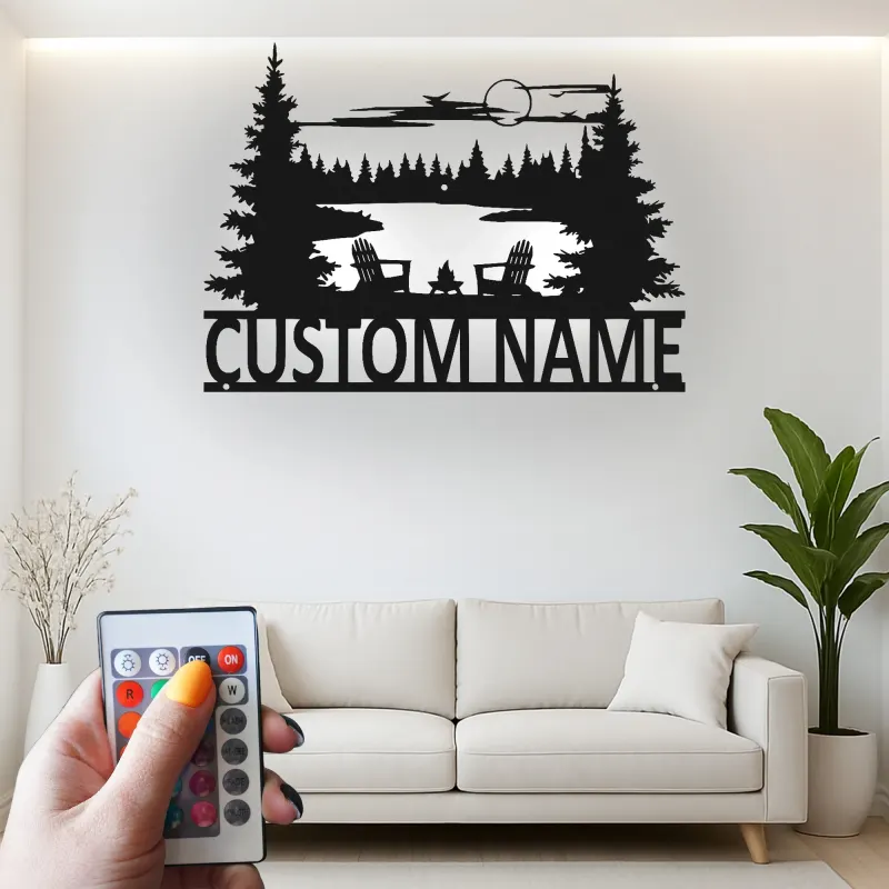 Personalisiertes Schild für das Ferienhaus | LED Metall-Wandkunst mit Adirondack-Stühlen | Individuelles Geschenk für die Hütte