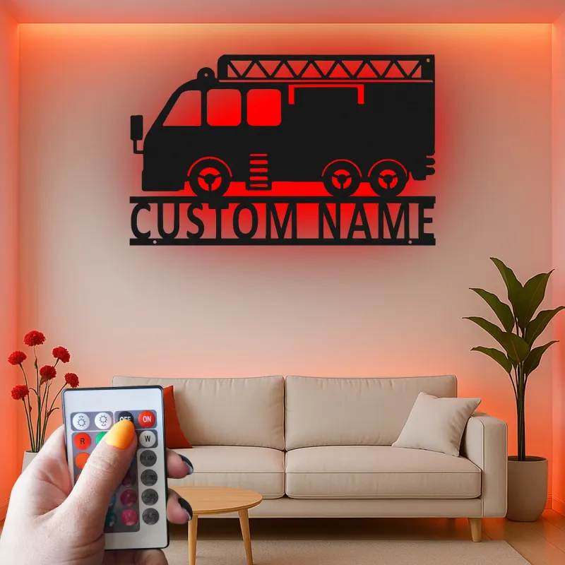 Plaque personnalisée camion de pompiers | Décoration murale LED en métal pour chambre d’enfant | Cadeau pompier personnalisé | Déco caserne