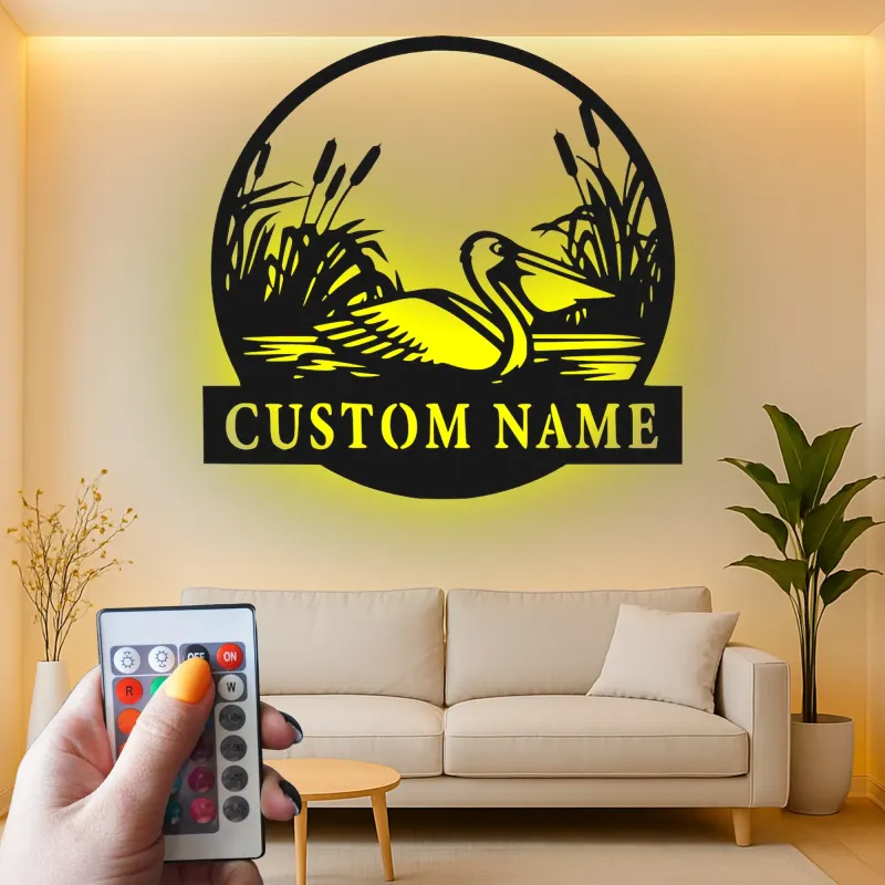 Decoración mural LED de pelícano | Cartel de metal personalizado con nombre para casas costeras | Silueta náutica de ave | Decoración para casa de playa