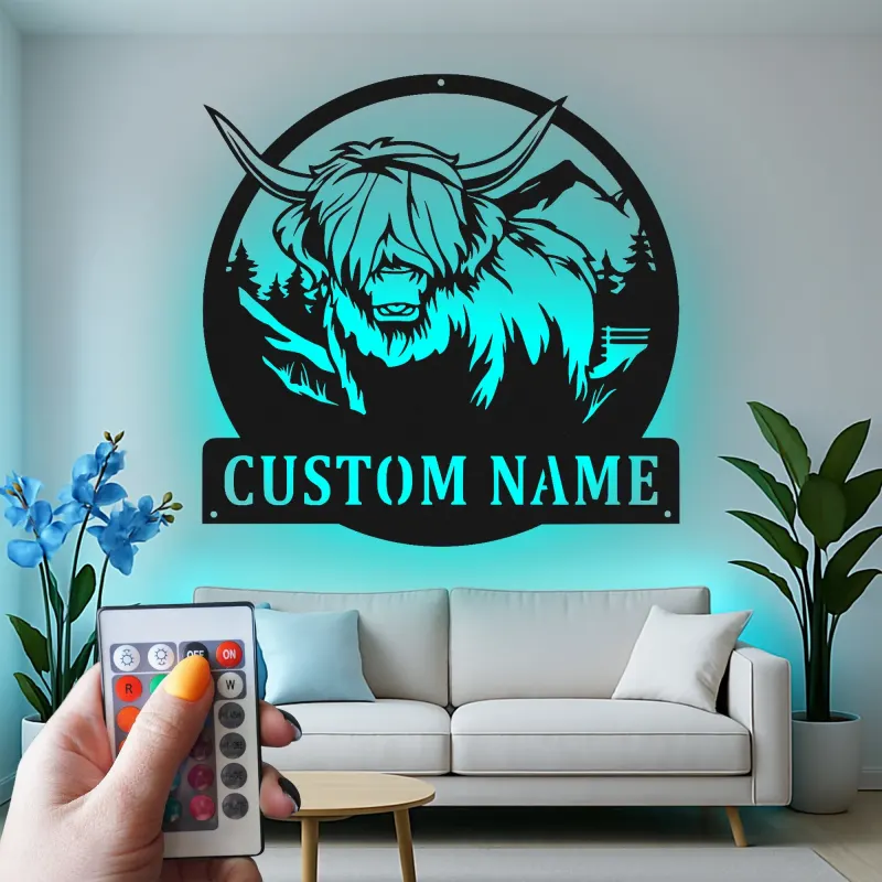 Highland Cow LED Metall-Wandkunst | Individuelles Ranch-Schild für den Eingangsbereich | Personalisierte Bauernhof-Dekoration | Rustikales Geschenk für Landwirte