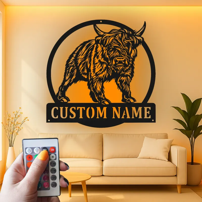 Décoration murale en métal Highland Cow | Plaque prénom personnalisée rétroéclairée LED | Déco rustique maison de campagne et ranch pour la maison ou l’entreprise