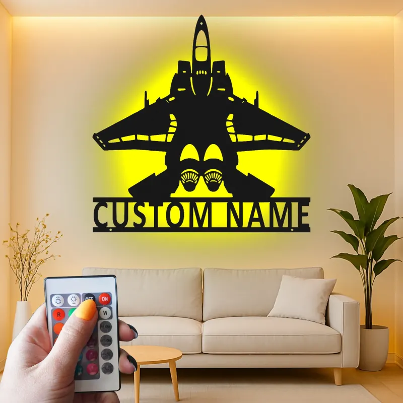 Plaque LED personnalisée avion de chasse en métal | Décoration murale personnalisée | Cadeau pour pilote militaire | Déco avion pour man cave