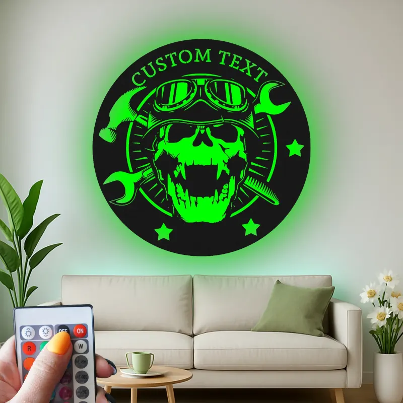 Individuelles Garagenschild mit LED | Personalisiertes Mechaniker Skull Metall Wandkunst | Vintage Biker Dekor für Werkstatt oder Man Cave