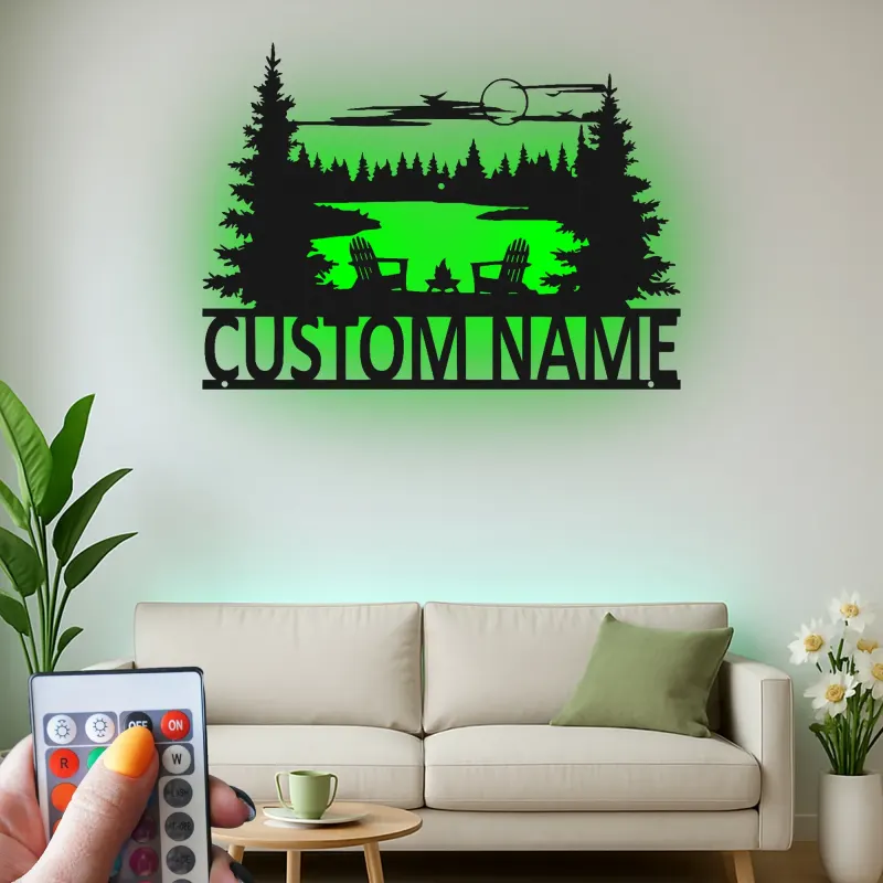 Personalisiertes Schild für das Ferienhaus | LED Metall-Wandkunst mit Adirondack-Stühlen | Individuelles Geschenk für die Hütte