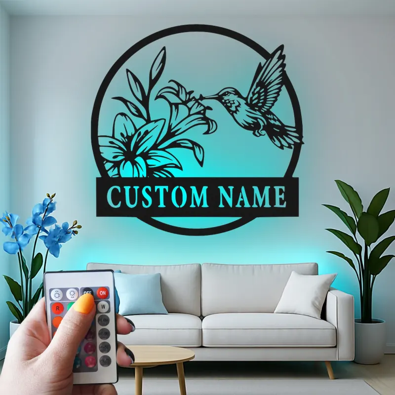 Arte Murale in Metallo Colibrì e Giglio | Insegna LED con Nome Personalizzato | Decorazione Floreale per Giardino | Regalo per Mamma