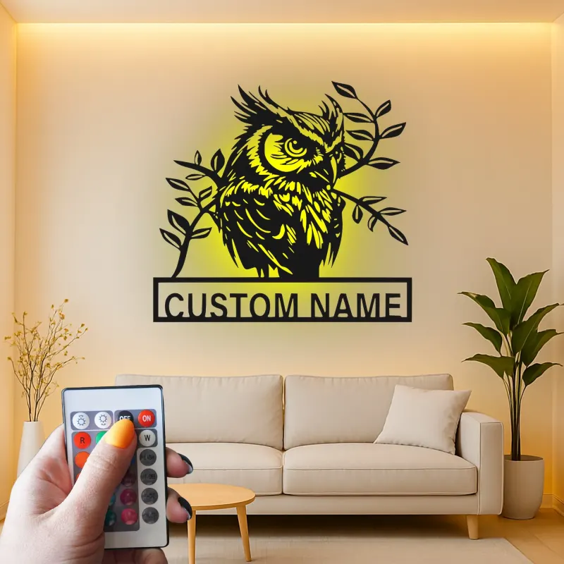Arte murale LED in metallo con gufo reale | Insegna personalizzata con nome per amanti della natura | Decorazione realistica con silhouette di uccello selvatico