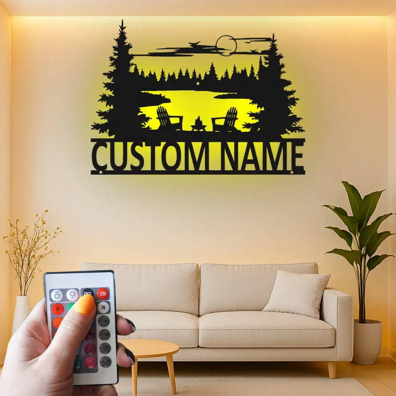 Personalisiertes Schild für das Ferienhaus | LED Metall-Wandkunst mit Adirondack-Stühlen | Individuelles Geschenk für die Hütte