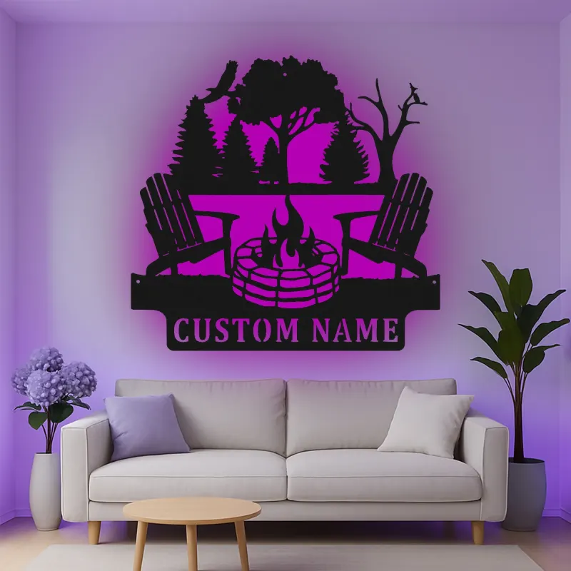 Insegna in metallo personalizzata con scena di campeggio e LED per decorare patii o cabine