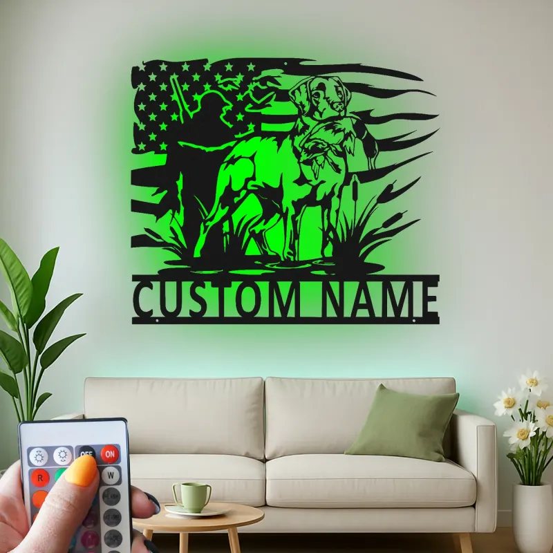 Insegna LED Personalizzata con Cacciatore e Cane da Caccia | Arte Personalizzata con Labrador Retriever | Regalo Patriottico per Cacciatori | Decorazione con Bandiera Americana