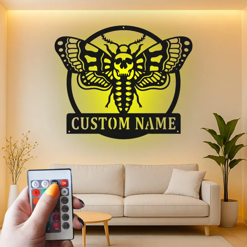 Insegna in metallo LED a forma di falena della morte personalizzata - Regalo unico per amanti del decor gotico per camera da letto o soggiorno