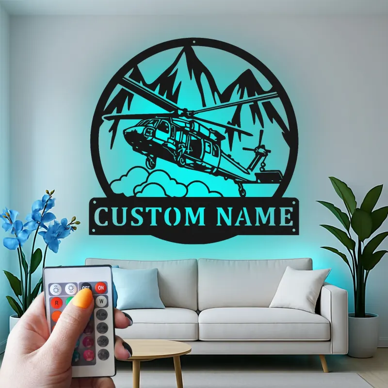 Cadeau pour pilote d’hélicoptère | Décoration murale en métal LED sur mesure | Décor aviation personnalisé pour repaire d’homme et bureau