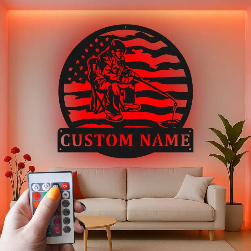 Décoration murale LED en métal pour pêche sur glace | Plaque personnalisée drapeau américain | Cadeau prénom personnalisé pour chalet ou maison au bord du lac
