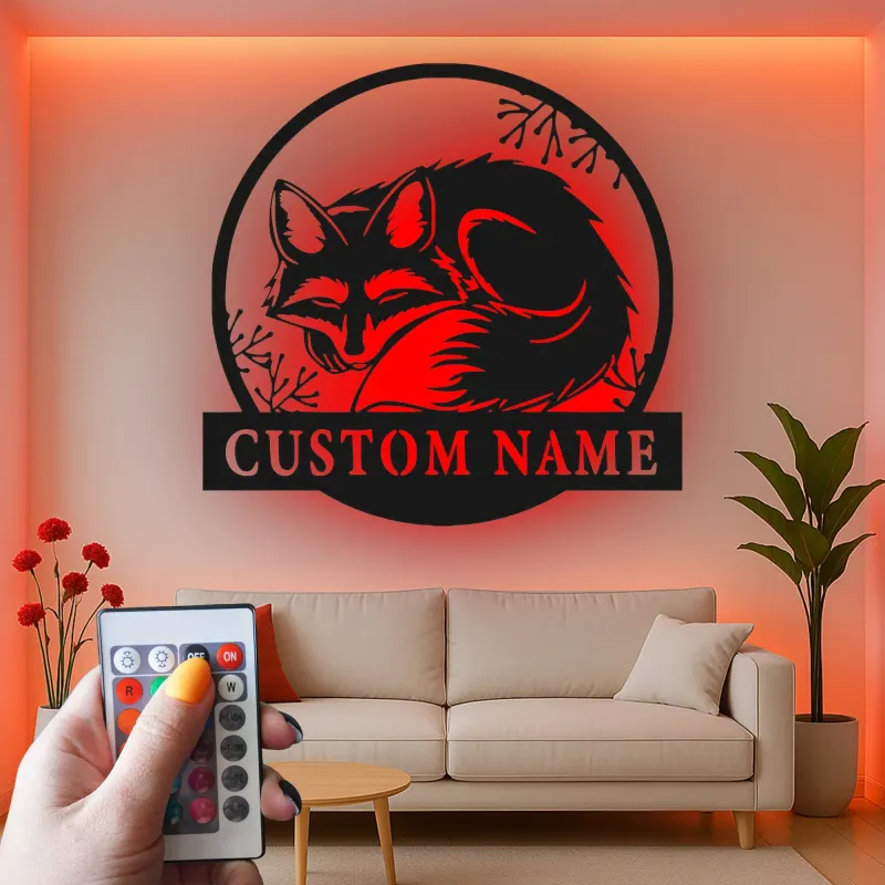 Insegna in metallo LED personalizzata con volpe | Decorazione boschiva su misura per cameretta e baita | Regalo per amanti degli animali