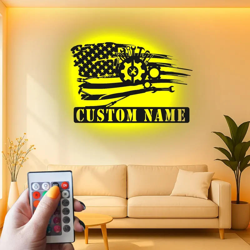 Cartel de metal con bandera americana y mecánico | Decoración de garaje LED personalizada | Arte mural con nombre a medida para él