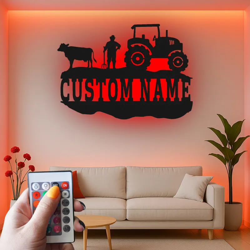 Insegna in metallo personalizzata con trattore e LED | Decorazione murale farmhouse su misura | Arredo rustico da fienile per ranch | Regalo per agricoltore