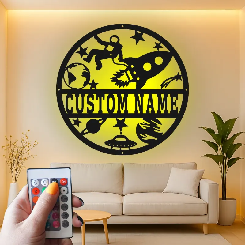 Insegna in metallo personalizzata con astronauta e razzo e luce LED regalo per amanti dello spazio decorazione per camera dei bambini