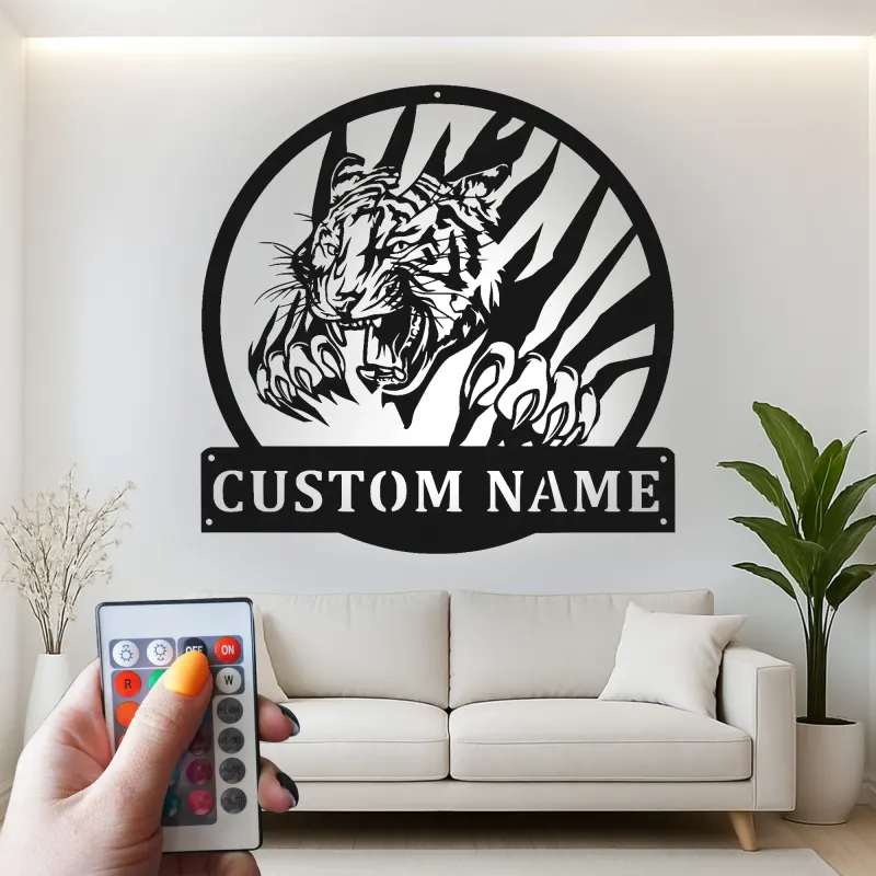 Insegna in metallo Tigre Ruggente | Arte Murale LED Personalizzata per Fauna Selvatica | Decorazione con Nome Personalizzato per Ufficio, Man Cave o Garage